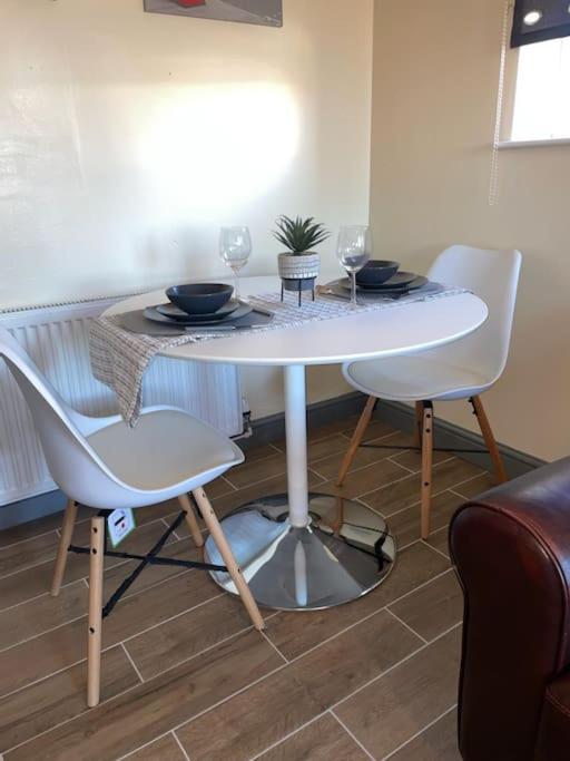 Modern 2 Bedroom Apartment In Derby City Centre Eksteriør billede