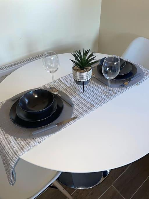 Modern 2 Bedroom Apartment In Derby City Centre Eksteriør billede