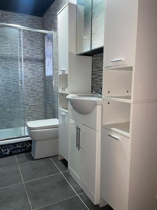 Modern 2 Bedroom Apartment In Derby City Centre Eksteriør billede